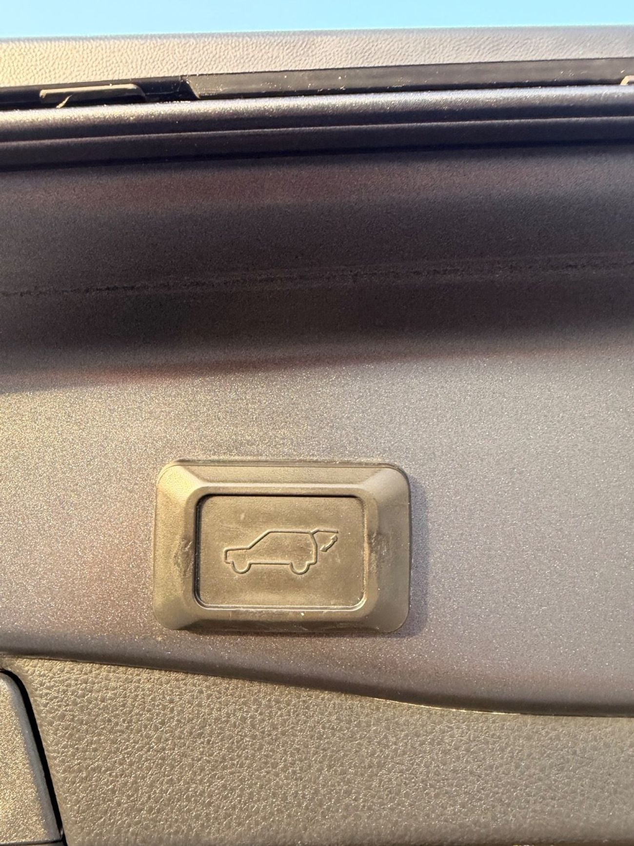 تويوتا راف ٤ XLE 4x4 Drive Full option/ sunroof, push start