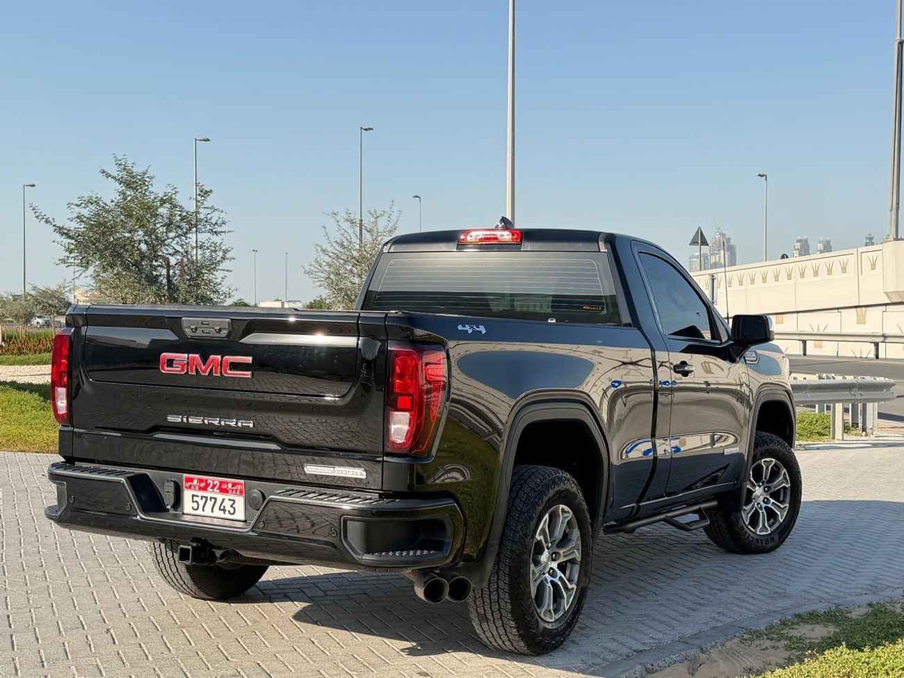GMC Sierra 5.3L V8 AT4 Regular Cab (AWD) GMC SIERRA ELEVATION 2024 GCC // FULL OPTIONS // PERFECT CONDITION