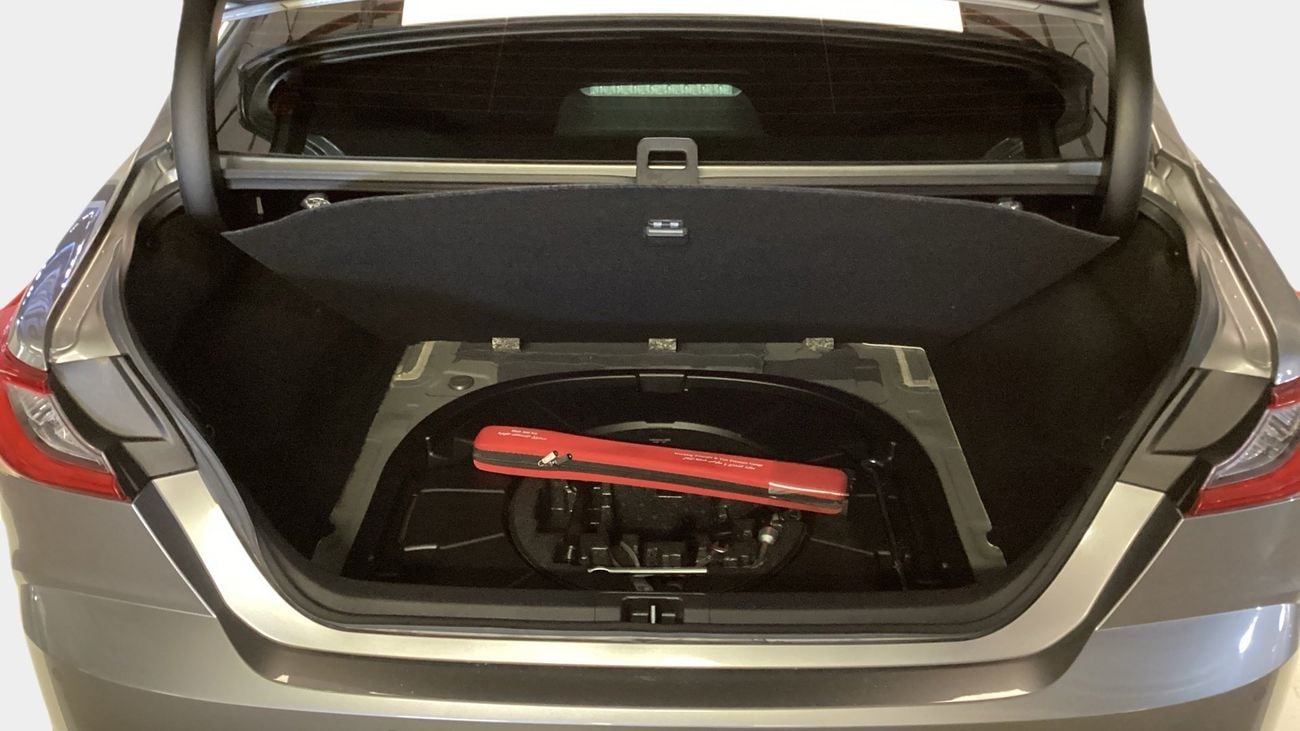 تويوتا كامري 2.5 HEV XLE E-CVT | شامل الضمان | 0 ﺪﻔﻋﺓ ﺃﻮﻟﻯ