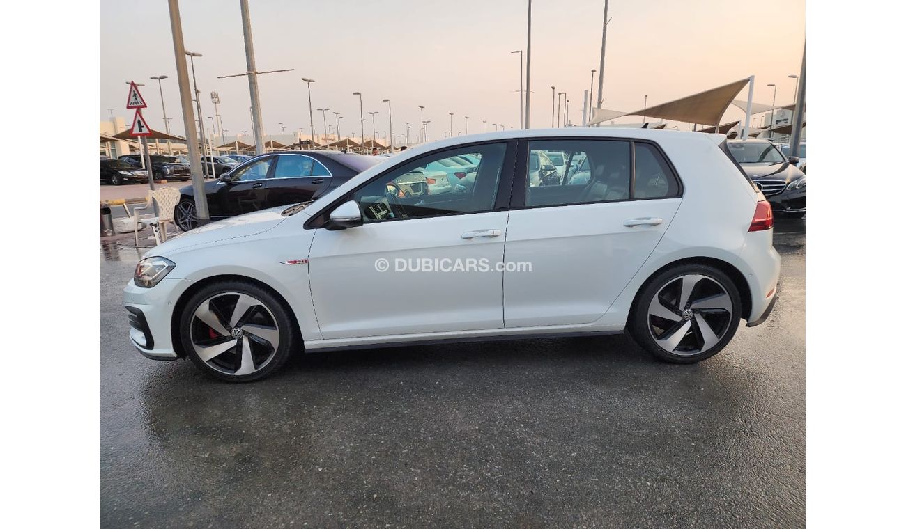 Volkswagen Golf Volkswagen Golf GTI P1 _Gcc_2018_Excellent_Condition _Full option