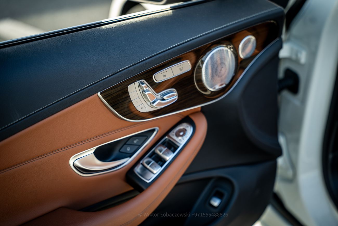 مرسيدس بنز C 300 كوبيه CONVERTIBLE , original paint, AMG line , FULL