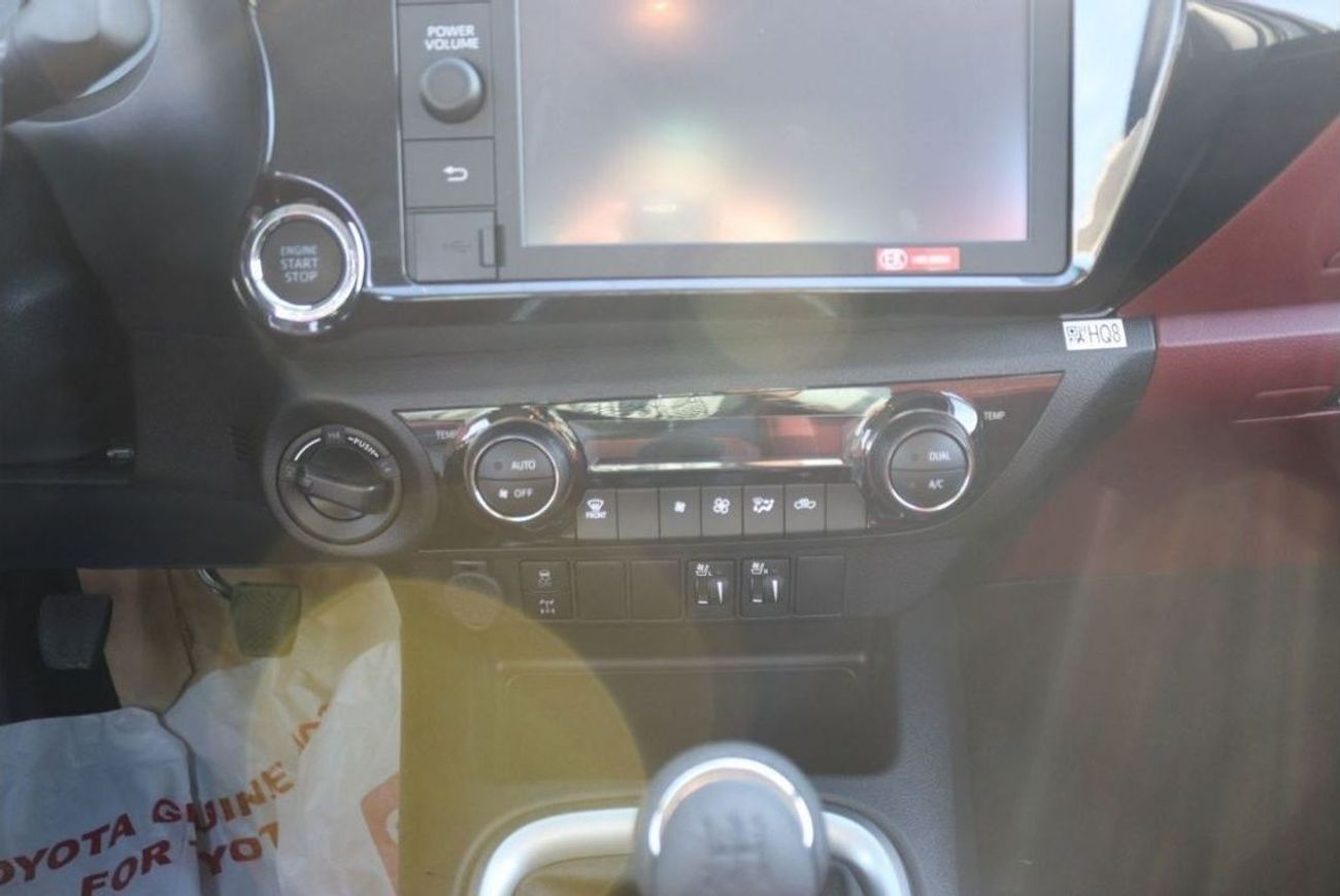 Toyota Hilux 2.7lL, MANUAL TRANSMISSSION, PUSH START, SEAT HEATING, MONITOR, ALLOY WHEELS, BACK CAMERA, CRUISE CO