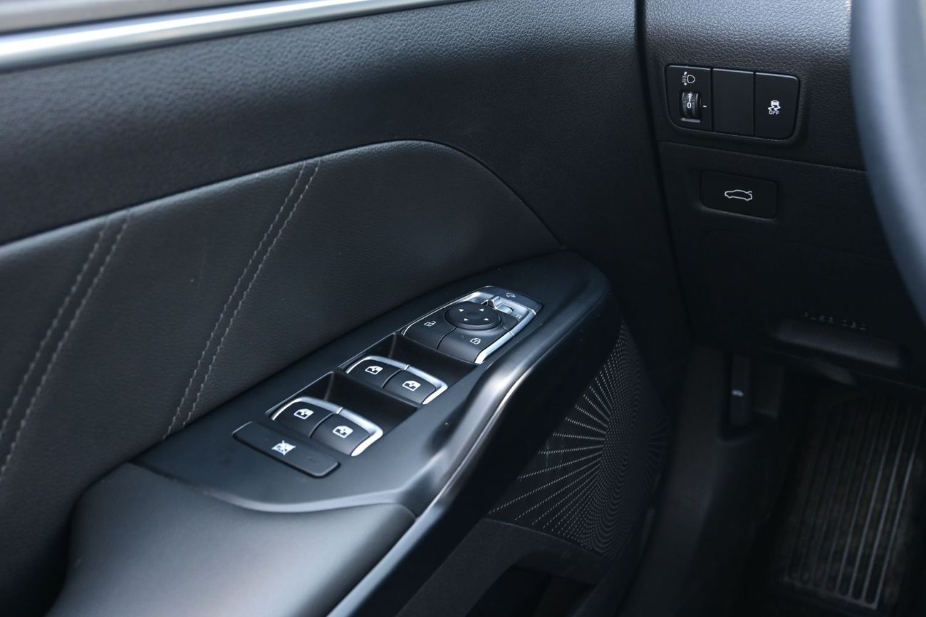 كيا K5 Kia K5 1.5L Turbo Petrol, Color White, Model 2025