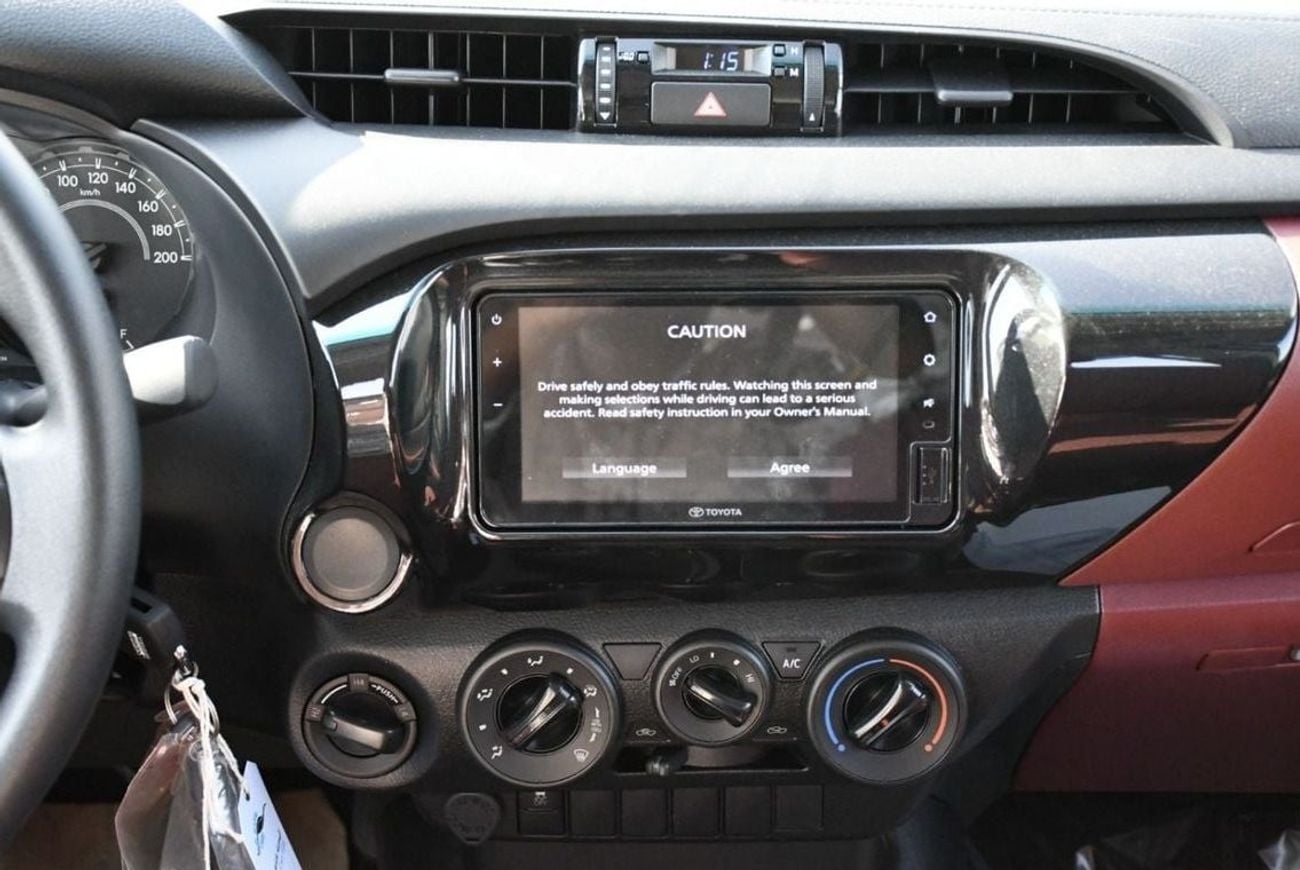 تويوتا هيلوكس SGLX TOYOTA HILUX 2.4 DSL 4x4 DC MANUAL TRANSMISSION