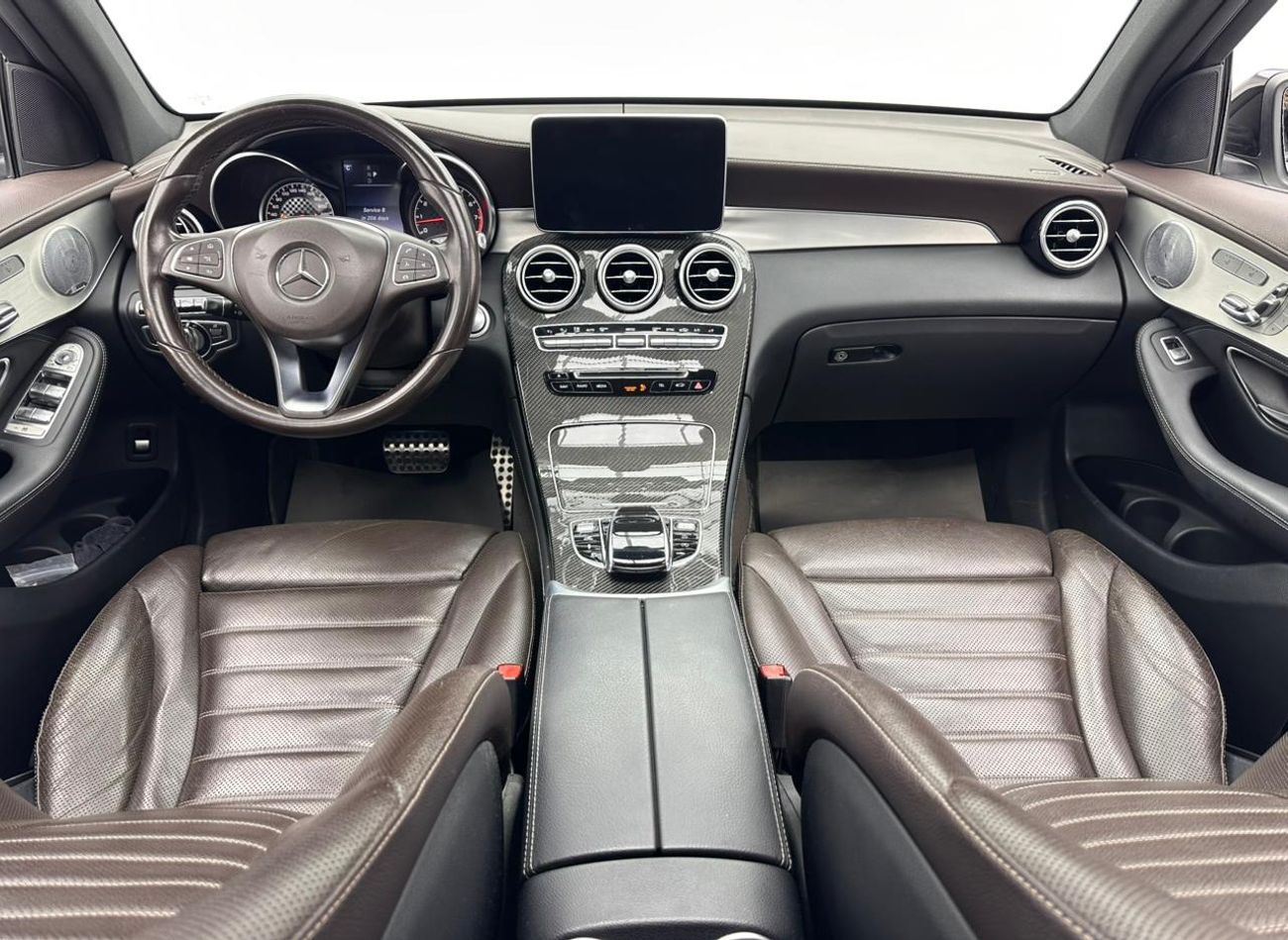 Mercedes-Benz GLC 43 AMG 4MATIC 3.0L 2017 Mercedes-Benz GLC 43 AMG 4Matic, Full Service History, Excellent Condition, GCC