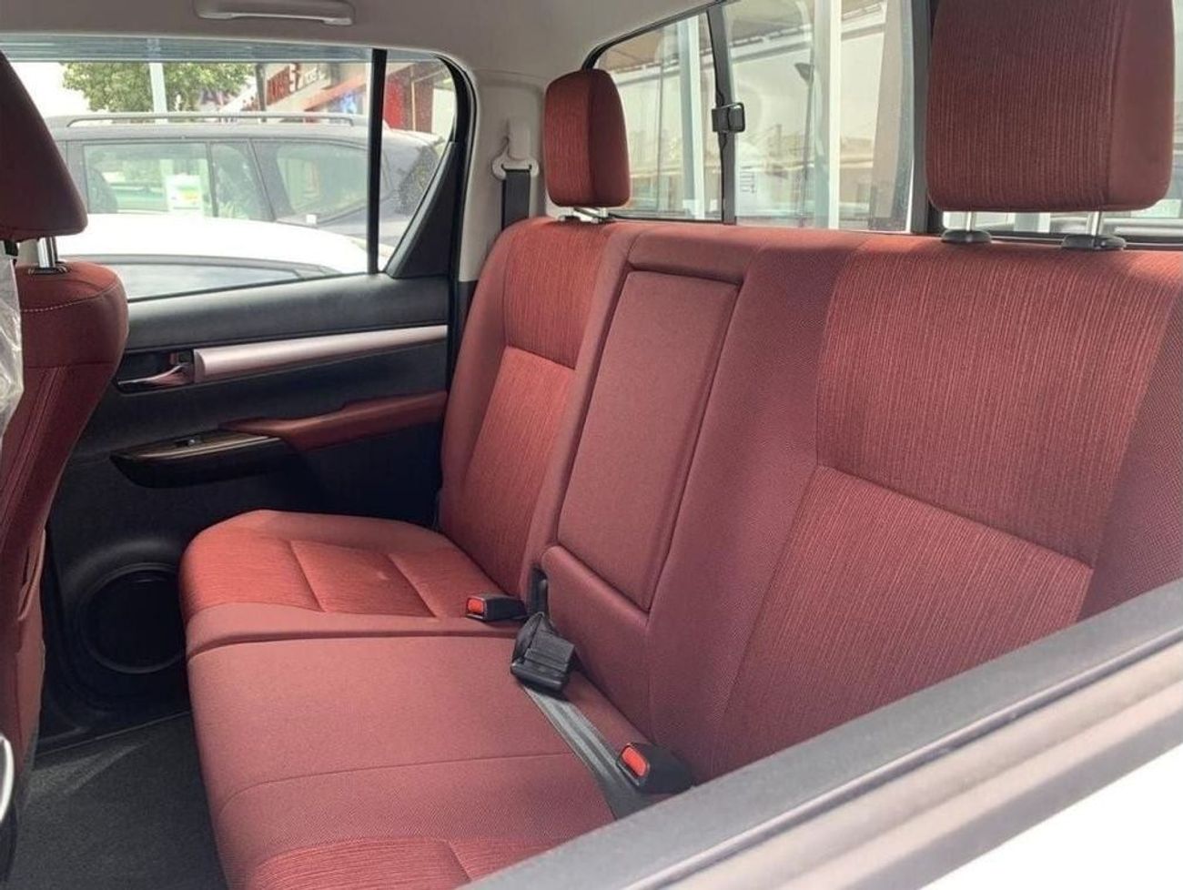 Toyota Hilux 2025 TOYOTA HILUX SR5 4.0L V6 WHITE AND BLACK AVAILABLE