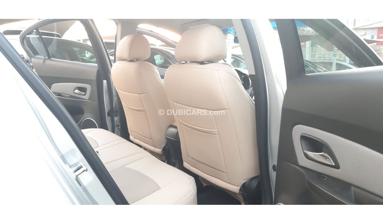 Chevrolet Cruze Gulf - No. 2 - agency dye - without camera accidents - screen in excellent condition, you do not nee