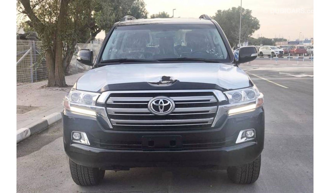 تويوتا لاند كروزر Diesel 4.5L AT 2019 Model VX Full