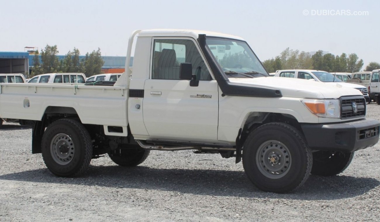Toyota Land Cruiser Pick Up TOYOTA LAND CRUISER PICK UP 4.2L DIESEL SINGLE CAB 3 seater 2 AIRBAG & ABS MT (EXPORT ONLY)