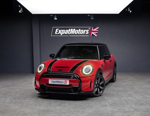 Mini Cooper S 1,180x60 • 20% DP • 2022 MINI Cooper S 2.0 • MINI Service Contract • Warranty Available • GCC •