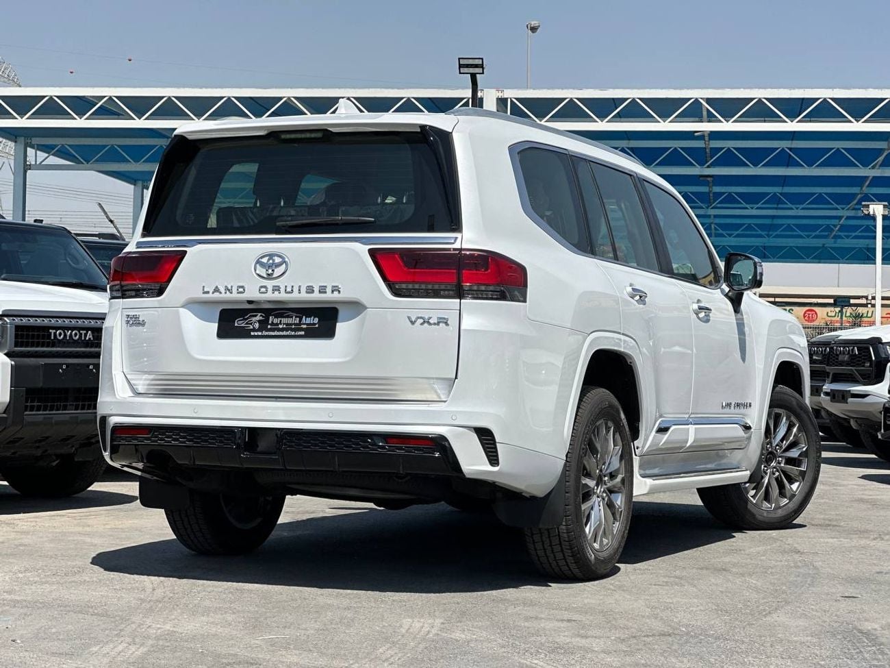 Toyota Land Cruiser VXR 3.5L PTR A/T // 2026 // Full Option with Radar , 360 Camera , Head up Display , Memory & Heating