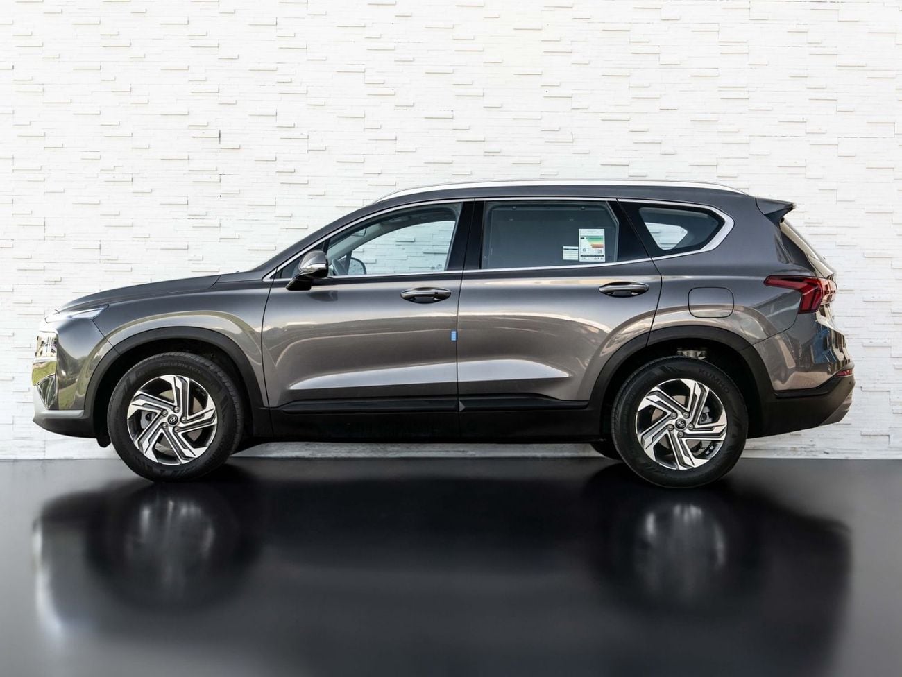 Hyundai Santa Fe COMFORT PLUS Hyundai Santa Fe 2023 for 1,577.00 AED monthly