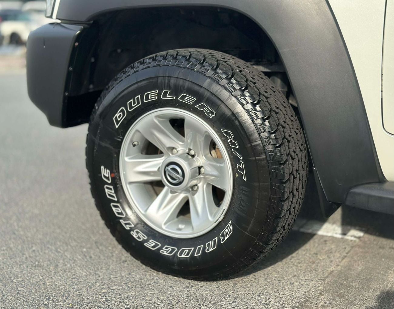 Nissan Patrol SAFARI GL 4.8L M/T (7 Seater)