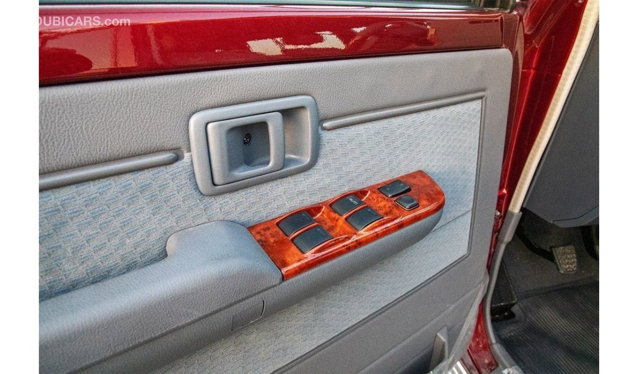 تويوتا لاند كروزر هارد توب Toyota Land Cruiser 4.0L V6 MT Hardtop 5-Door -Manual Gear- Red