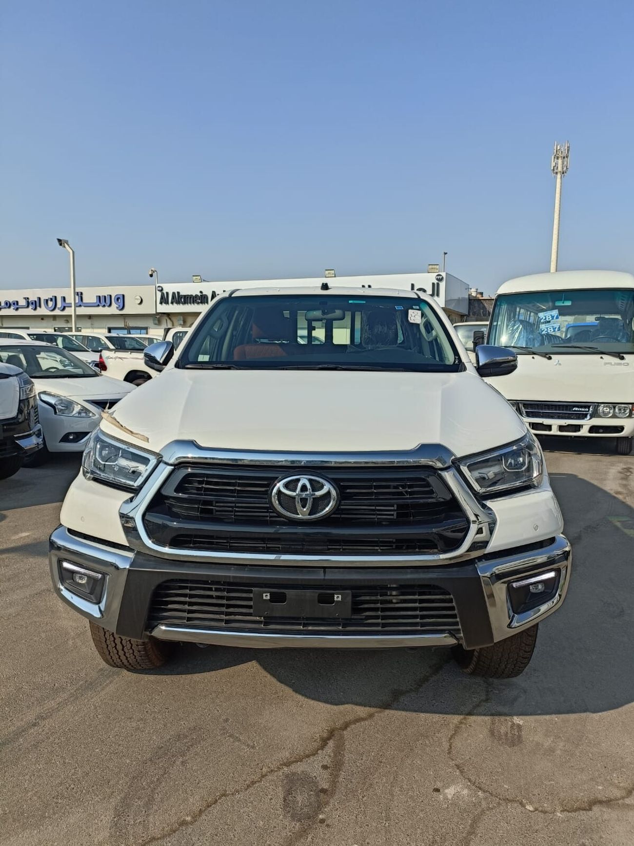 Toyota Hilux Toyota Hilux 2.4L D-4D Diesel S-GLX SR5, DC, AT,