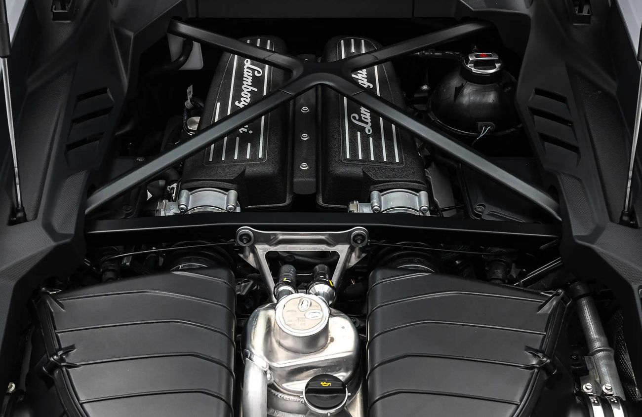 Lamborghini Huracan 5.2L V10 Naturally Aspirated Engine