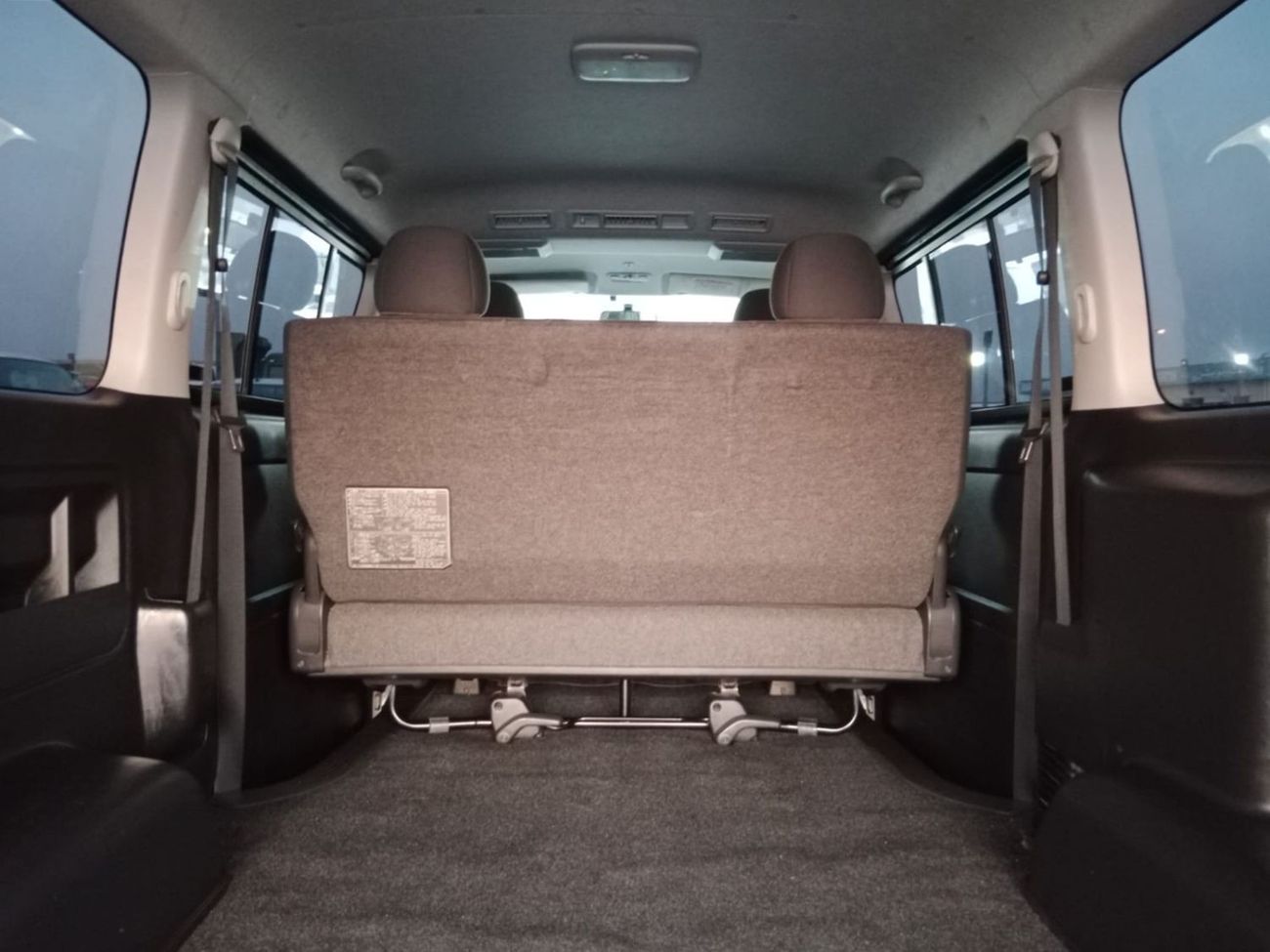 Toyota Hiace TOYOTA HIACE VAN RIGHT HAND DRIVE(PM74575)