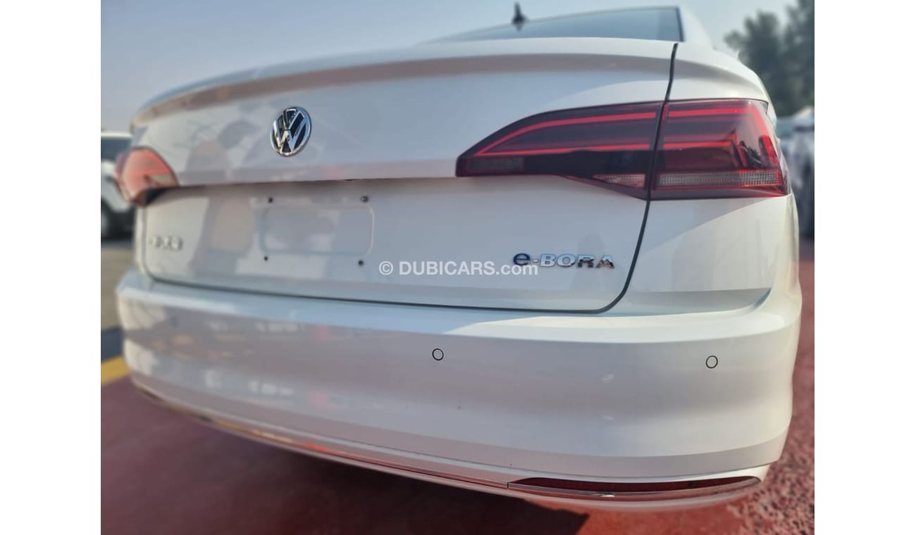 فولكس واجن بورا فولكس فاجن إي بورا كهرباء بالكامل ، بطارية 39.76 كيلو وات في الساعة ، مدى 276 كم ، موديل 2020