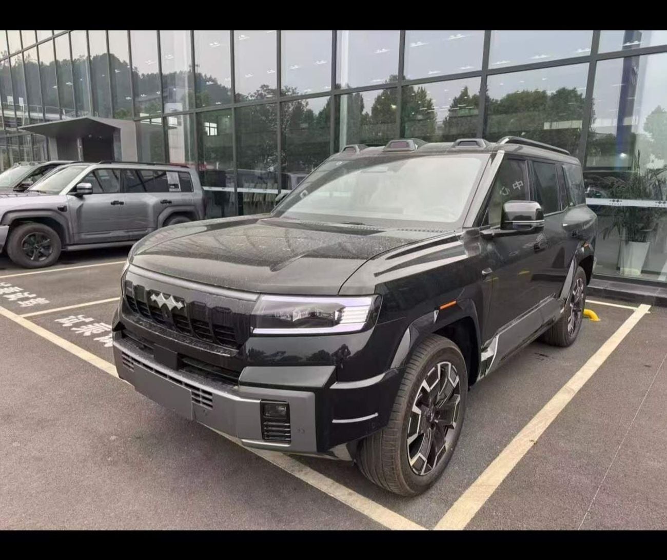 بي واي دي ليوبارد 8 2026 MODEL FLAGSHIP (EXPORT PRICE)