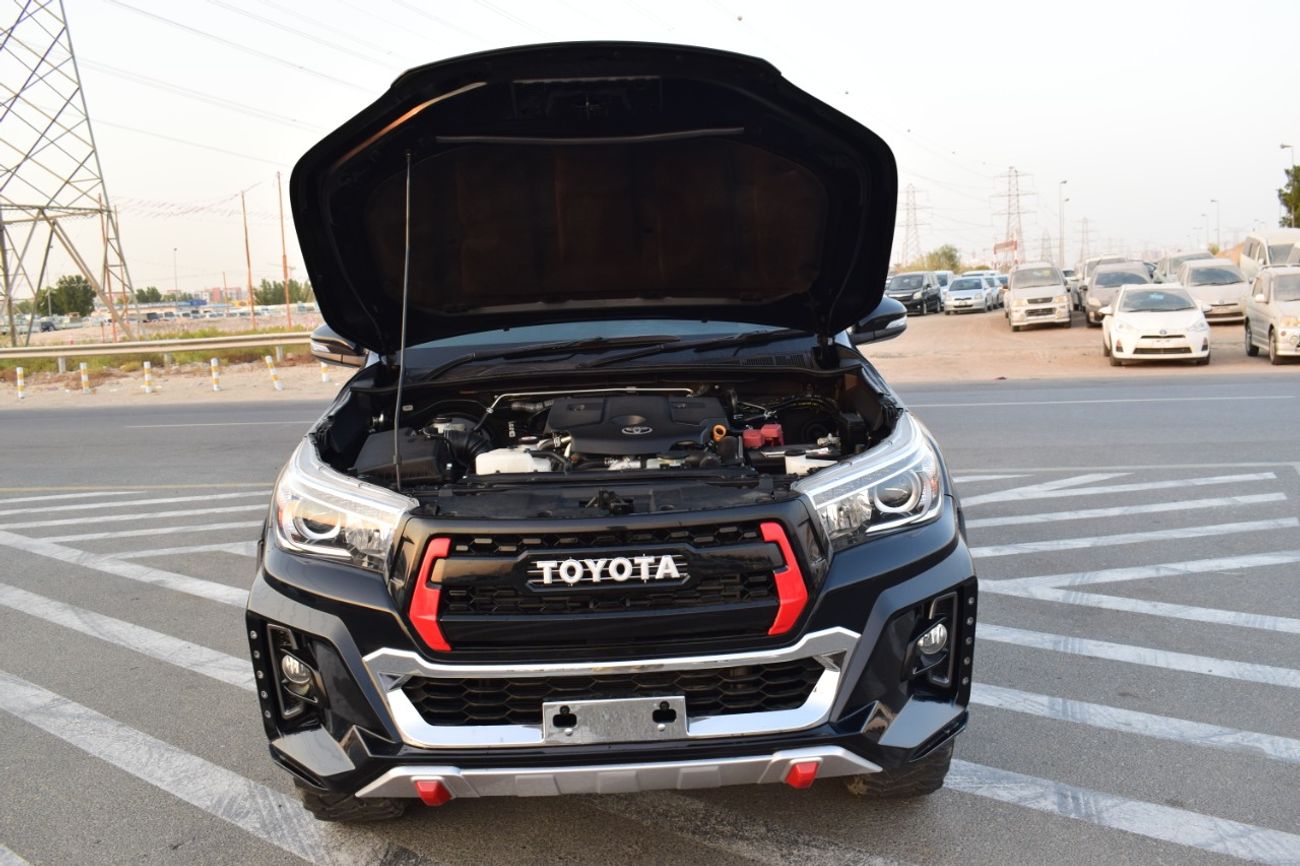 Toyota Hilux PICKUP  DIESEL  AUTOMATIC FULL GEAR OPTIONE (RUGGED)  2.8L 4X4 RIGHT HAND DRIVE