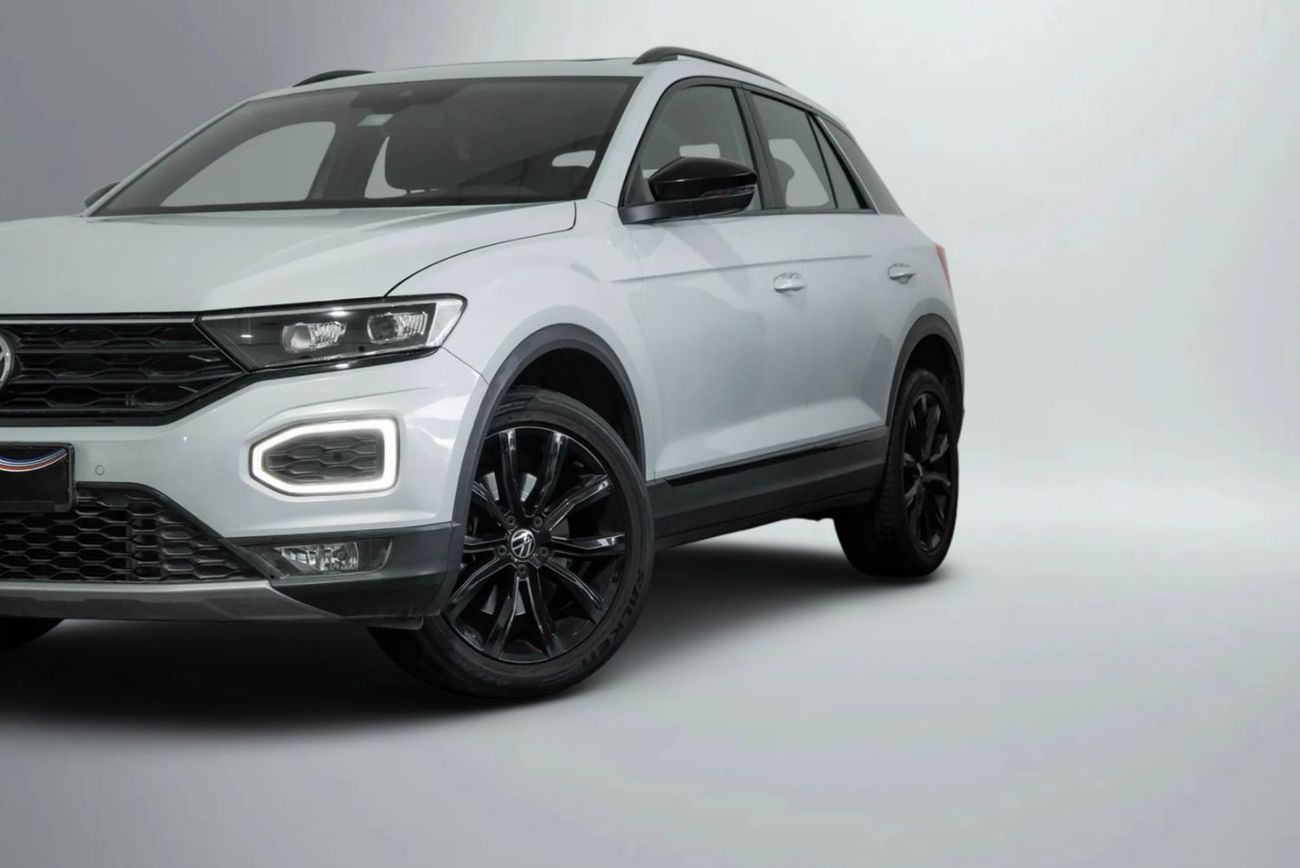 فولكس واجن T ROC Sport Black Edition / Full Service History / Warranty