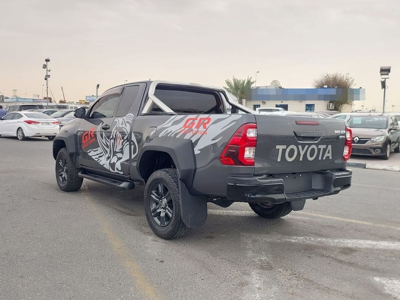 Toyota Hilux TOYOTA HILUX PICKUP RHD 2018 MODEL 2.8 L DIESEL AUTOMATIC(PM63198)