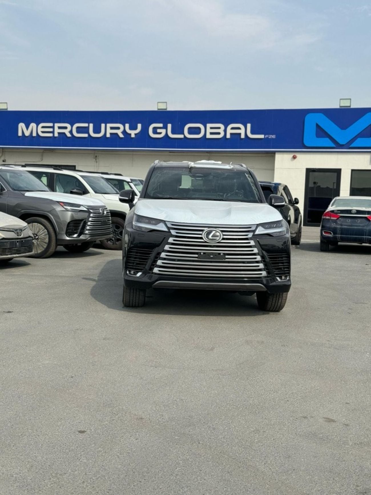 لكزس LX 600 3.5L SIGNATURE PETROL A/T 7 SEATER FULL OPTION