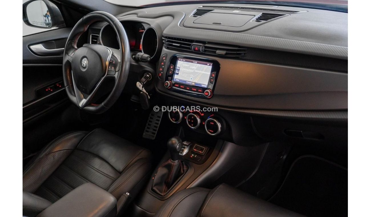 ألفا روميو جوليتا 2019 Alfa Romeo Giulietta Veloce / Alfa Romeo Warranty & Service Pack 120k kms! / Full Option
