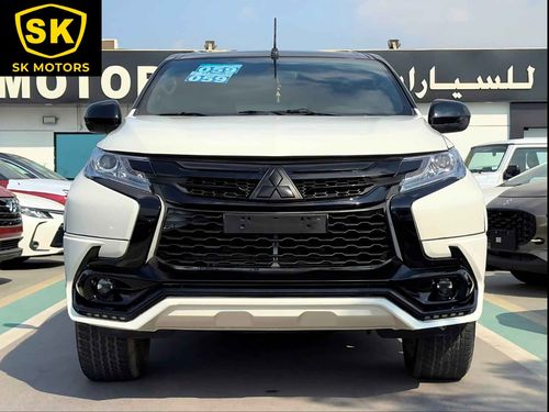 Mitsubishi Montero Sport / SIGNATURE EDITION/ SUNROOF/ 4WD/ FULL OPTION ROOF LIGHTING/ NON ACCIDENT/  LOT# 8916