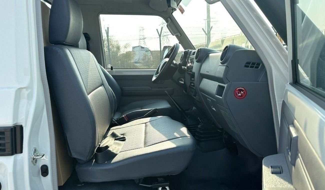 Toyota Land Cruiser Pick Up Toyota Land Cruiser Pick up LC79 SC 4.2L Diesel MY2025 V6 0KM