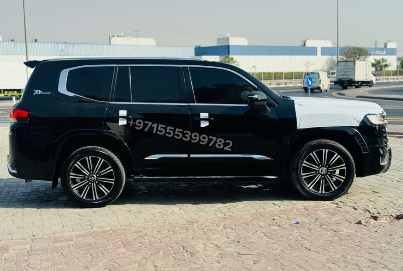 تويوتا لاند كروزر GXR Toyota Land Cruiser 2016 upgraded to 2025 complete with dashboard