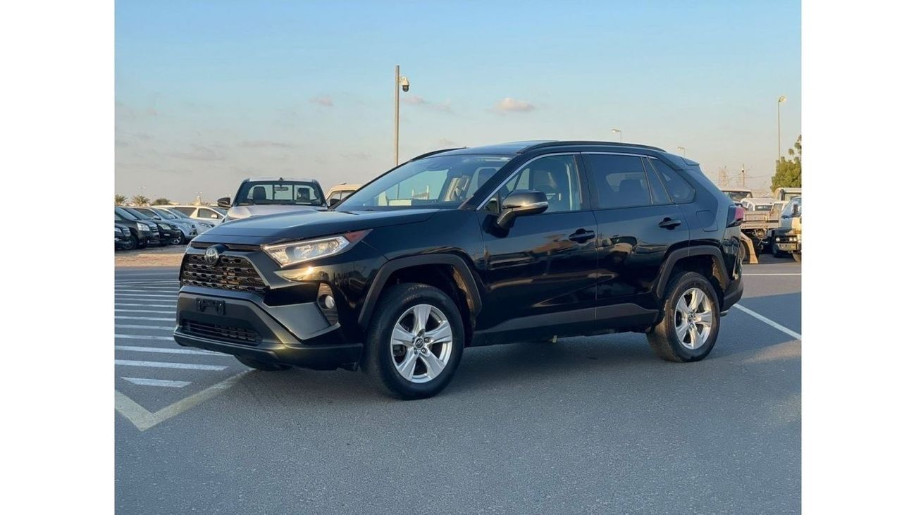 Toyota RAV4 2019 Toyota Rav4 XLE 4x4 AWD 2.5L V4 Full Option -
