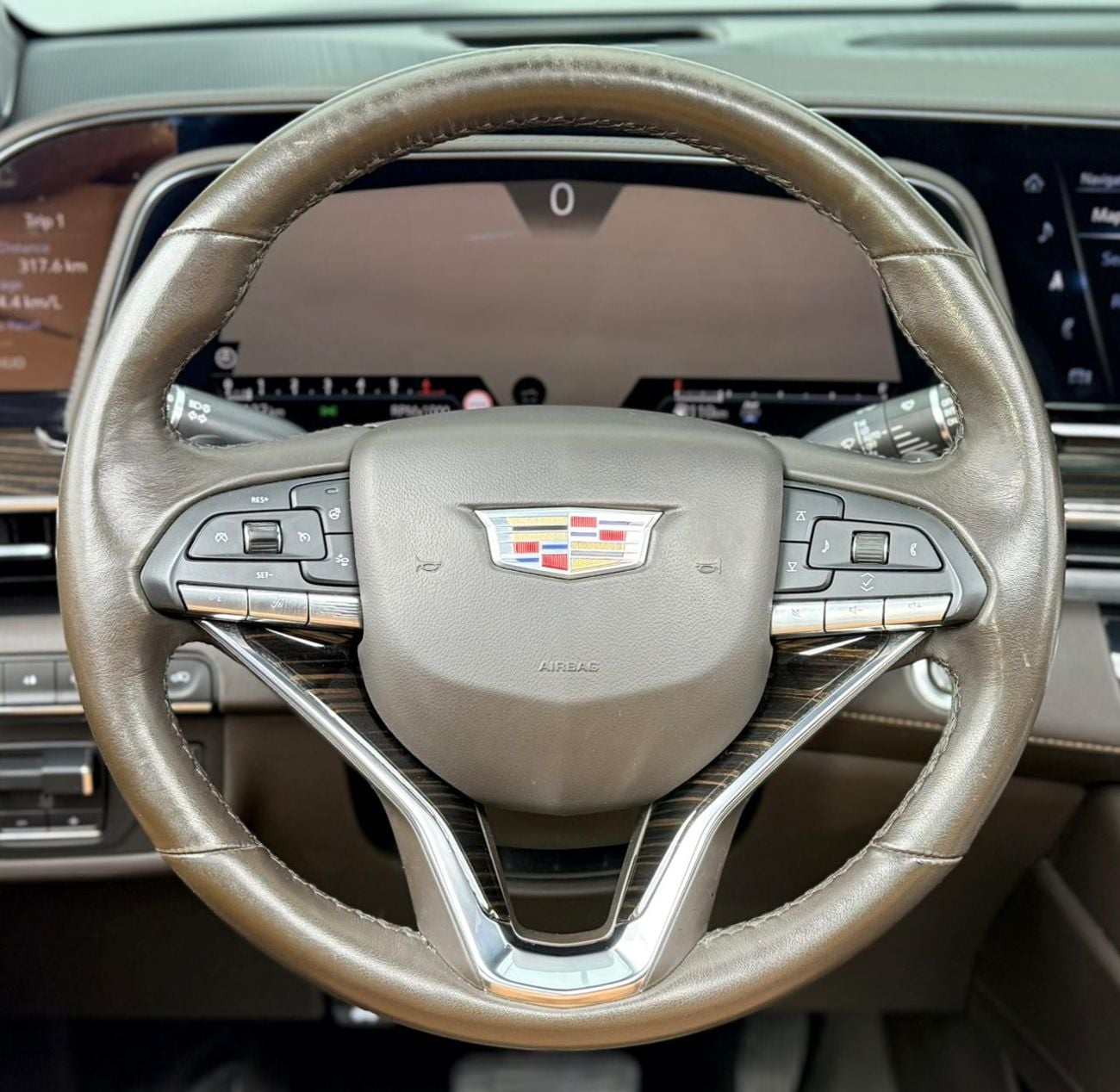 Cadillac Escalade Sport Platinum 6.2L 4WD 2022 Cadillac Escalade 600 Sport Platinum, 2027 Cadillac Warranty and Servic