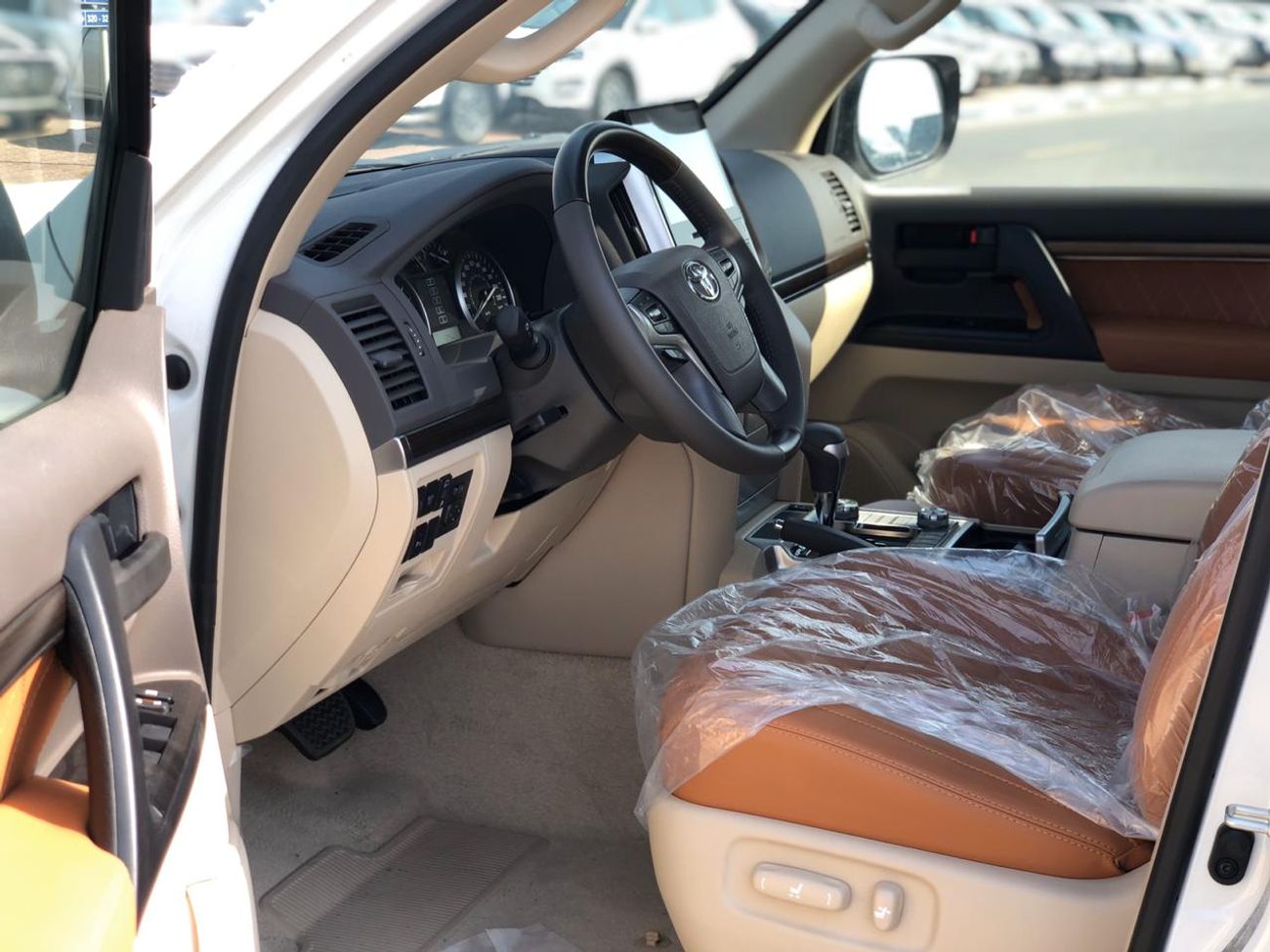 Toyota Land Cruiser VXS V8 5.7L-4 CAMERAS-SUNROOF-LEATHER+POWER SEATS-CHROMIC PLATING-DVD, CODE-TLCV8