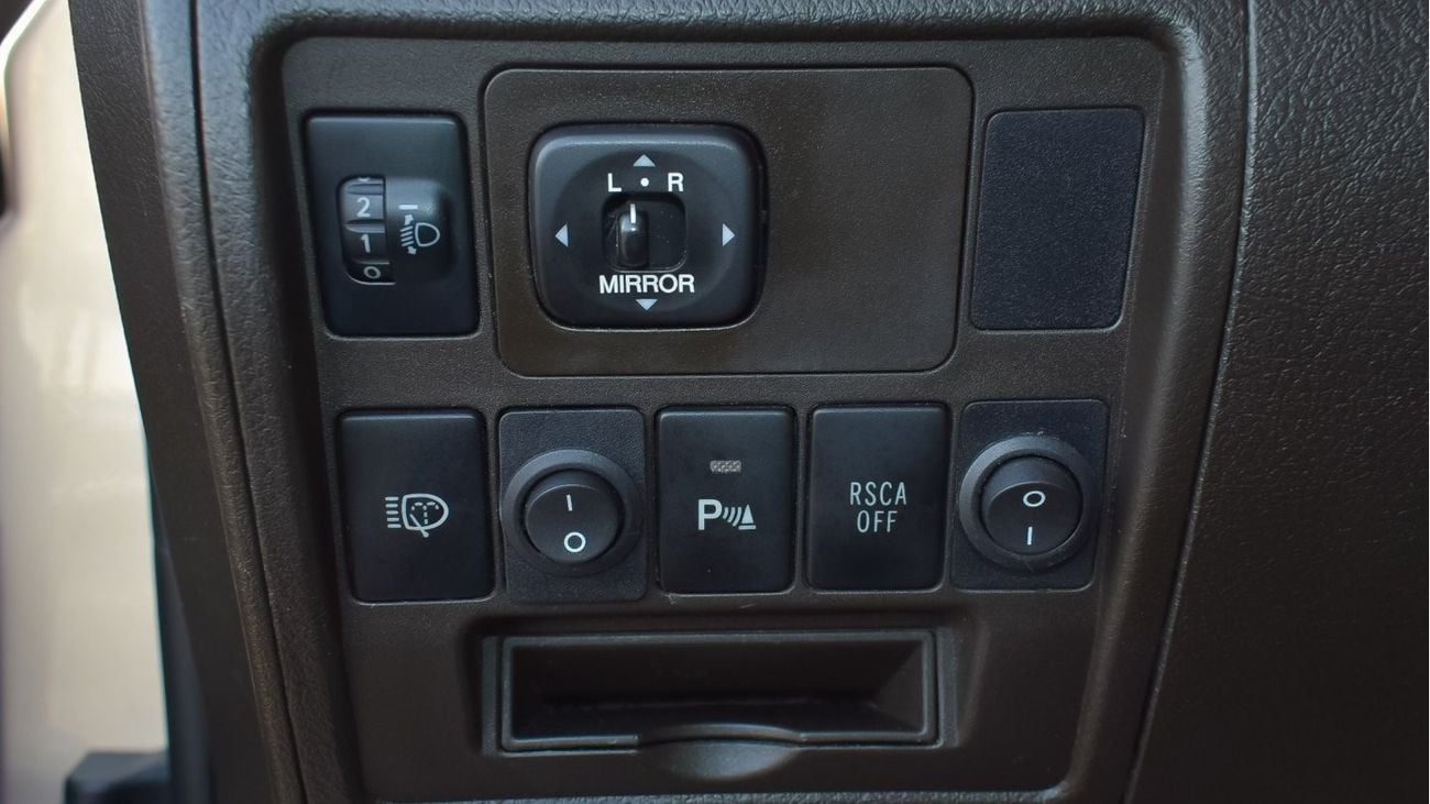 تويوتا لاند كروزر VXR V8