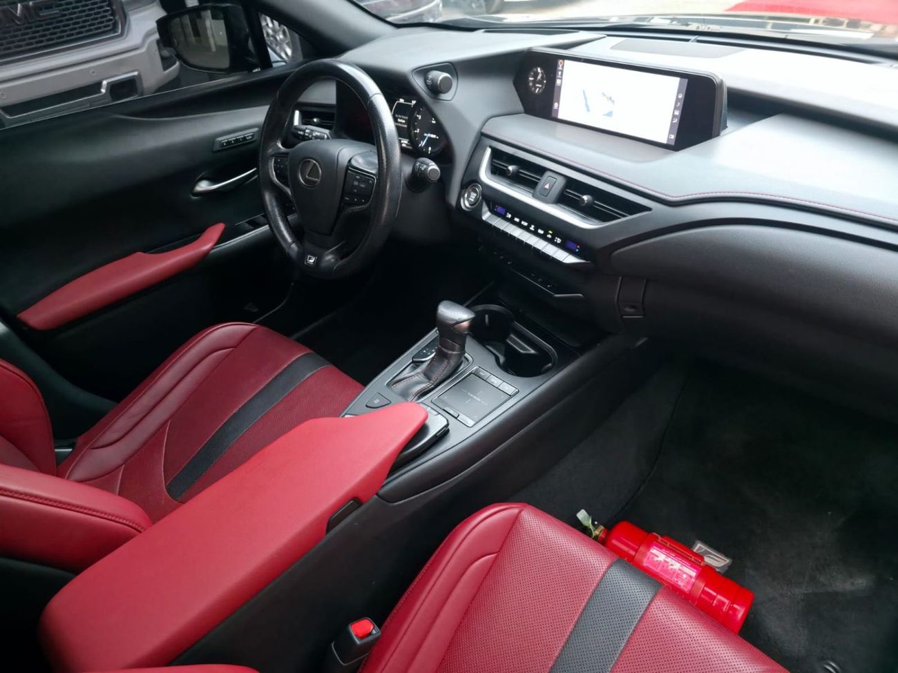 لكزس UX 200 F Sport Platinum 2.0L (169 HP)