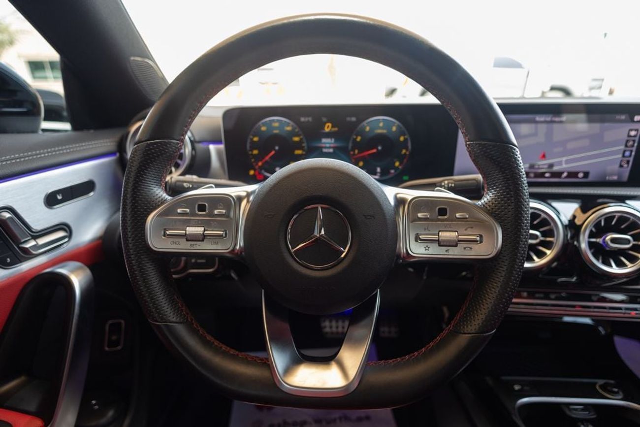 مرسيدس بنز CLA 250 Premium + 2.0L