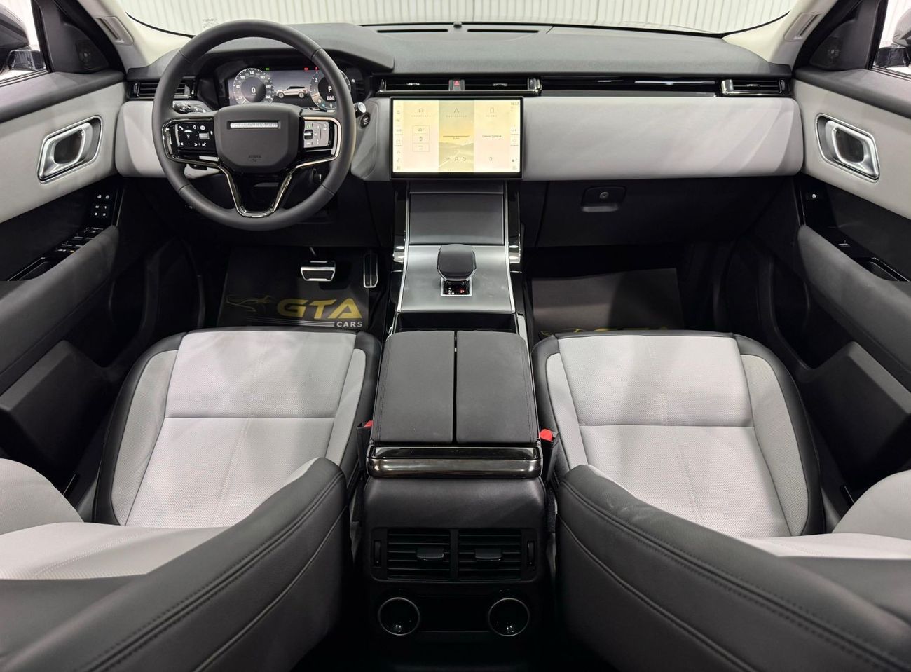 Land Rover Range Rover Velar 2025 Range Rover Velar SE Dynamic P250, 5 Years Agency Warranty + Service Package, Brand New, GCC