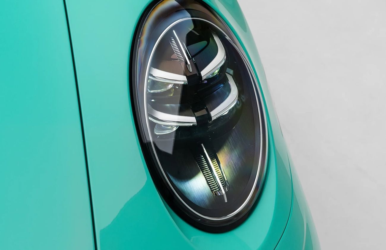 بورش 911 3.7L F6 Turbocharged Engine + T-Hybrid