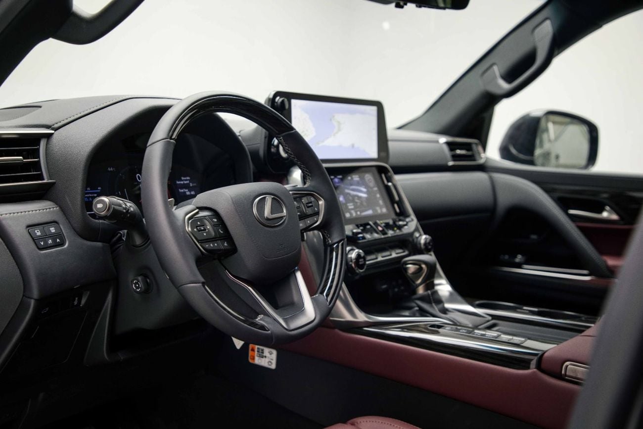 لكزس LX 600 LX6UR 3.5 لتر - أسود جرافيتي من الداخل قرمزي | للتصدير فقط
