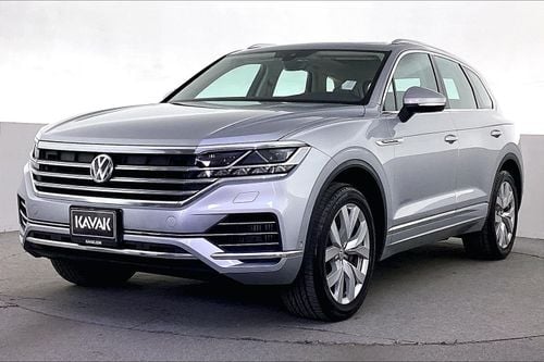 Volkswagen Touareg Highline | National Day Celebration | Guaranteed Warranty | 0 Down Payment