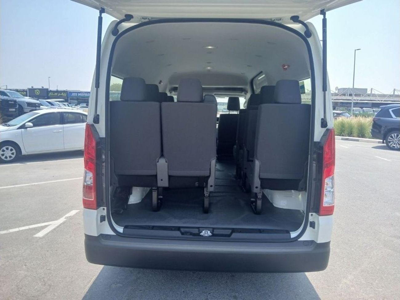 تويوتا هاياس ECT0003 - Toyota Hiace High Roof Passenger Van - 3.5L Petrol Auto White (Std)