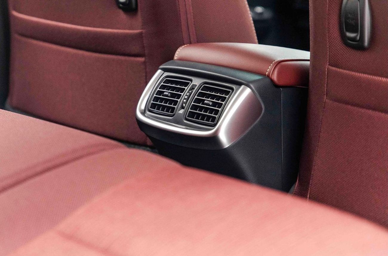 تويوتا هيلوكس 2025 Toyota Hilux DV DC 2.4L AT Diesel (White)