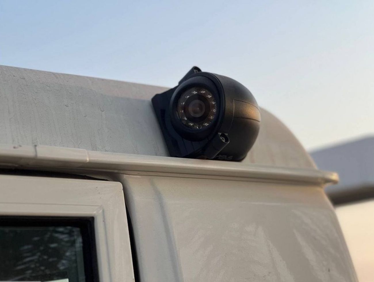 تويوتا لاند كروزر بيك آب 4.0L PTR M/T // 2023 // WITH CRANE , DIFF LOCK // SPECIAL OFFER // BY FORMULA AUTO // FOR EXPORT