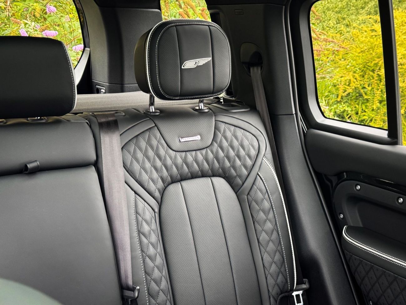 Land Rover Defender 110 X P425 5.0L V8 OVERFINCH in RIGHT HAND DRIVE (EXPORT ONLY)