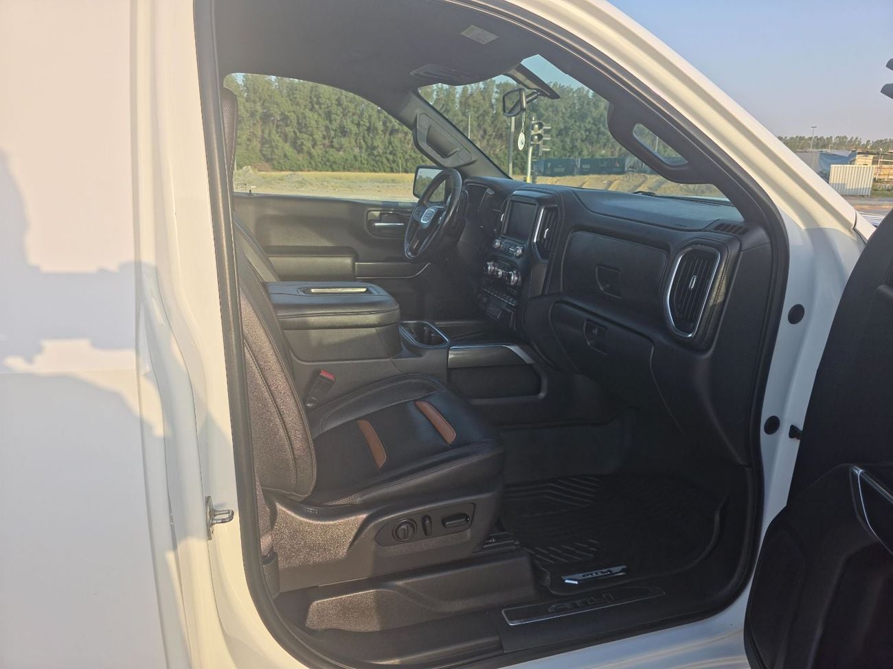 GMC Sierra 1500 REG/CAB AT4