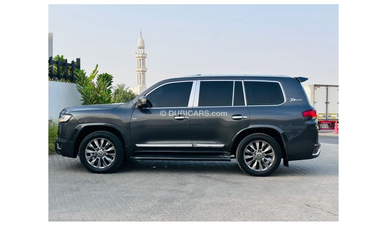 تويوتا لاند كروزر -