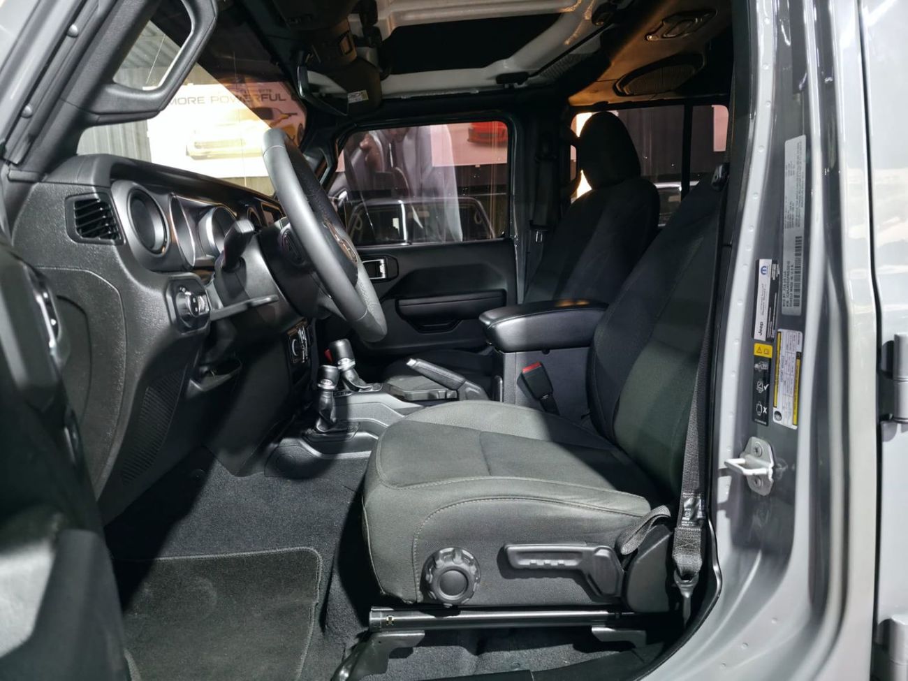 Jeep Wrangler Unlimited Sport 3.6L A/T