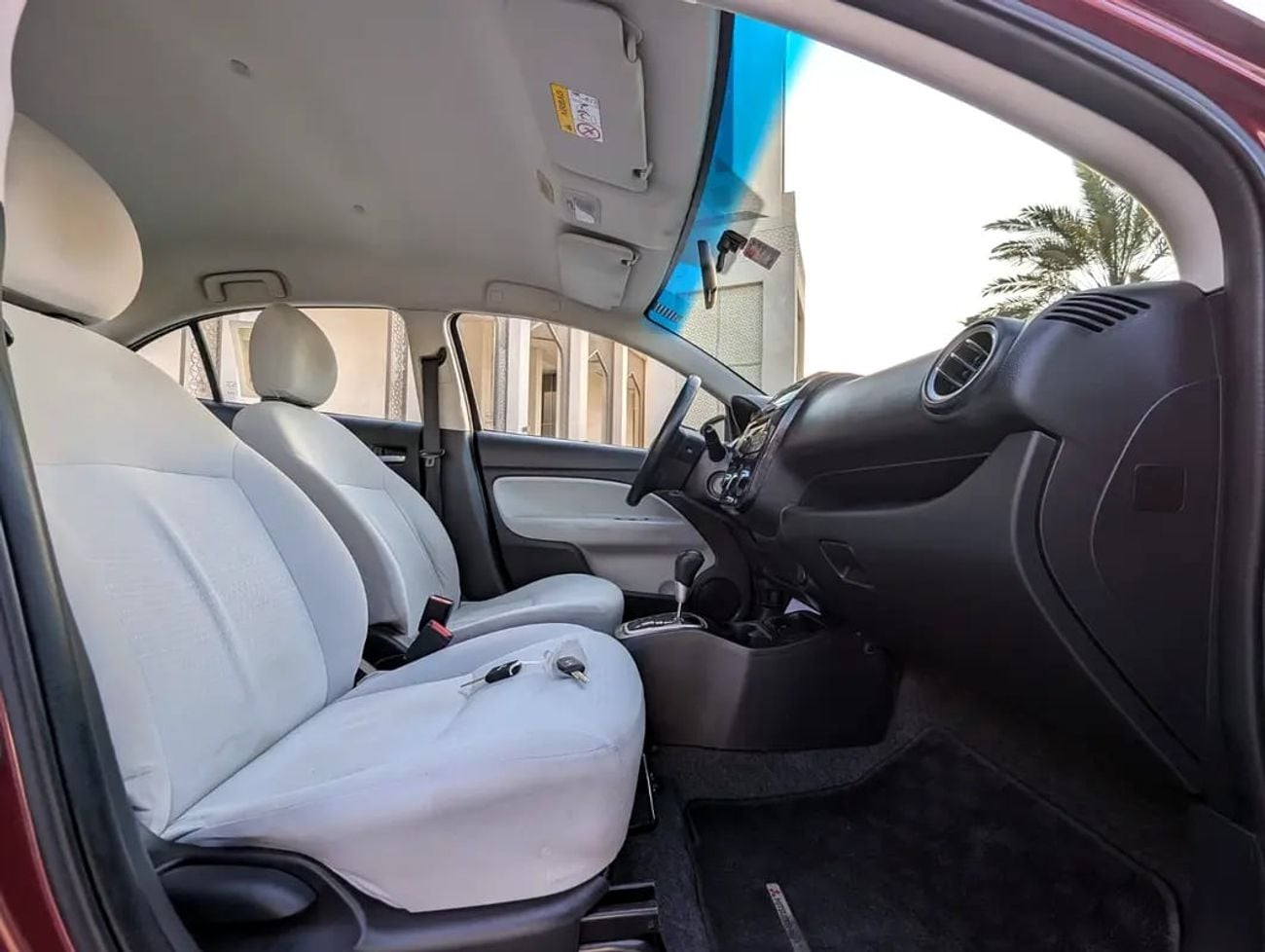 ميتسوبيشي اتراج GLX Medium Line | GCC Premium Condition 3 Cylinder Fuel Efficient Sedan