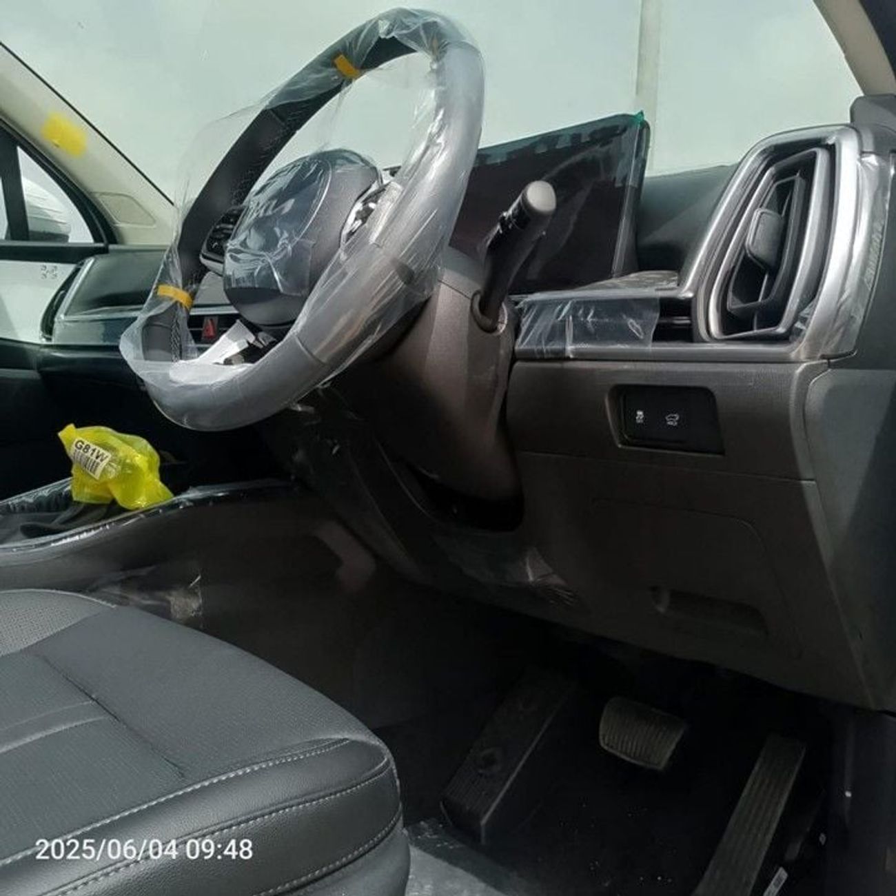 كيا سورينتو Kia Sorento 3.5L V6 FWD Petrol